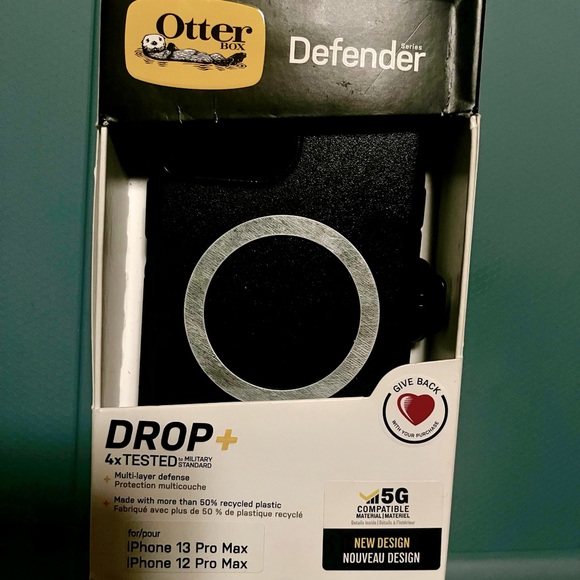 iPhone 12 Pro Max Otter clip case - Picture 2 of 2